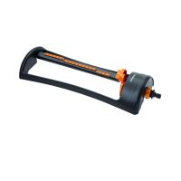Aspersor oscilant Fiskars 1023661, reglare distanta si directie de pulverizare, baza metalica