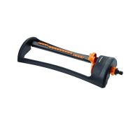 Aspersor oscilant Fiskars 1023662, reglare distanta si directie de pulverizare, baza metalica